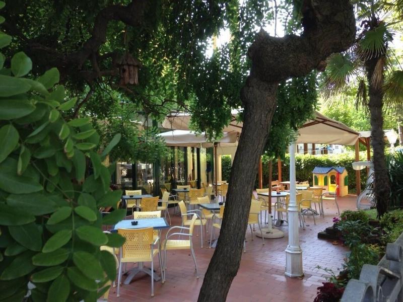 Gadames - Lunch On The 3*